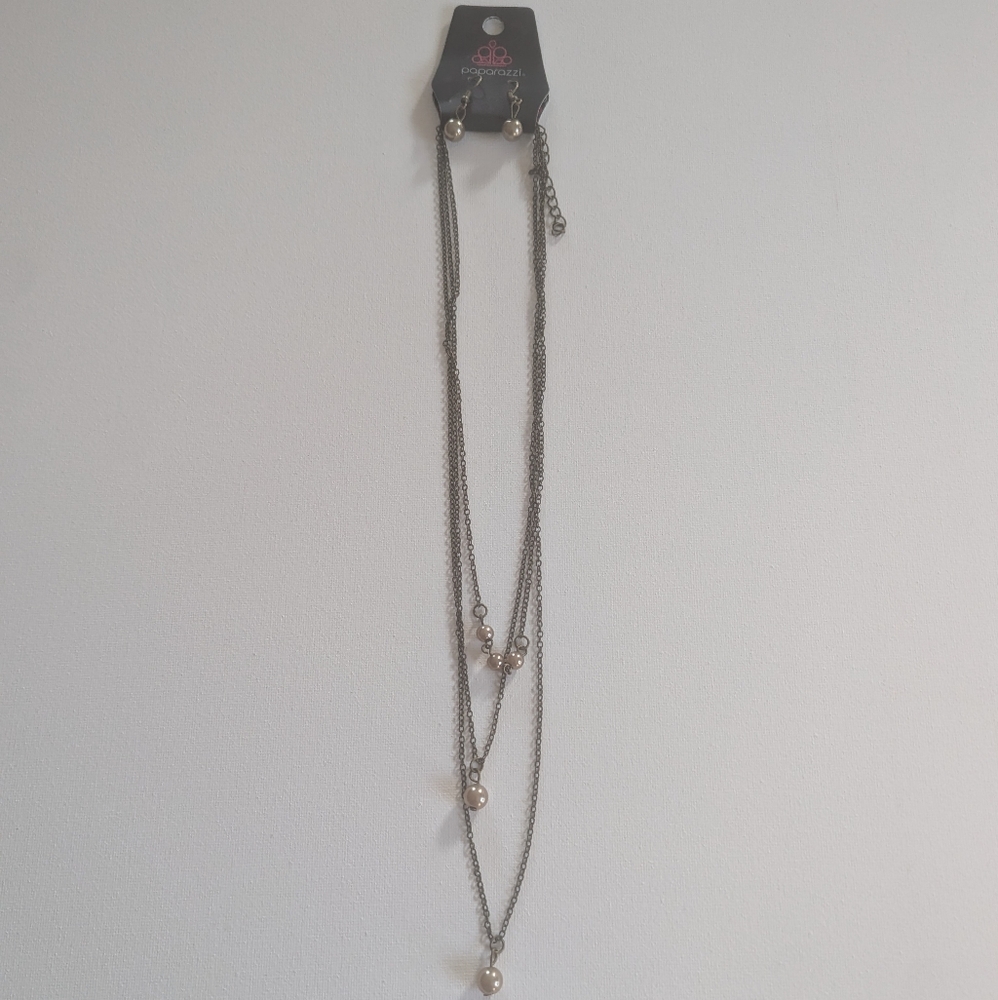 Paparazzi Necklace and Earring Set